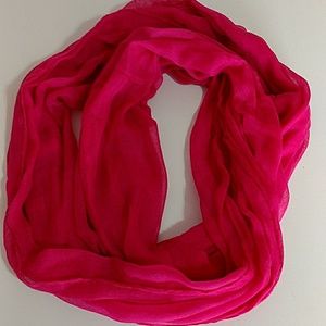 NWOT Infinity scarf in Fuschia